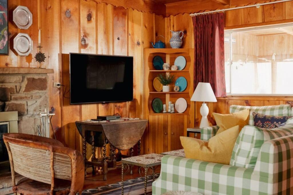 Villa Twin Pines Casita - Big Yard, View, Porch, Hot Tub, & Charm Ruidoso Exterior foto