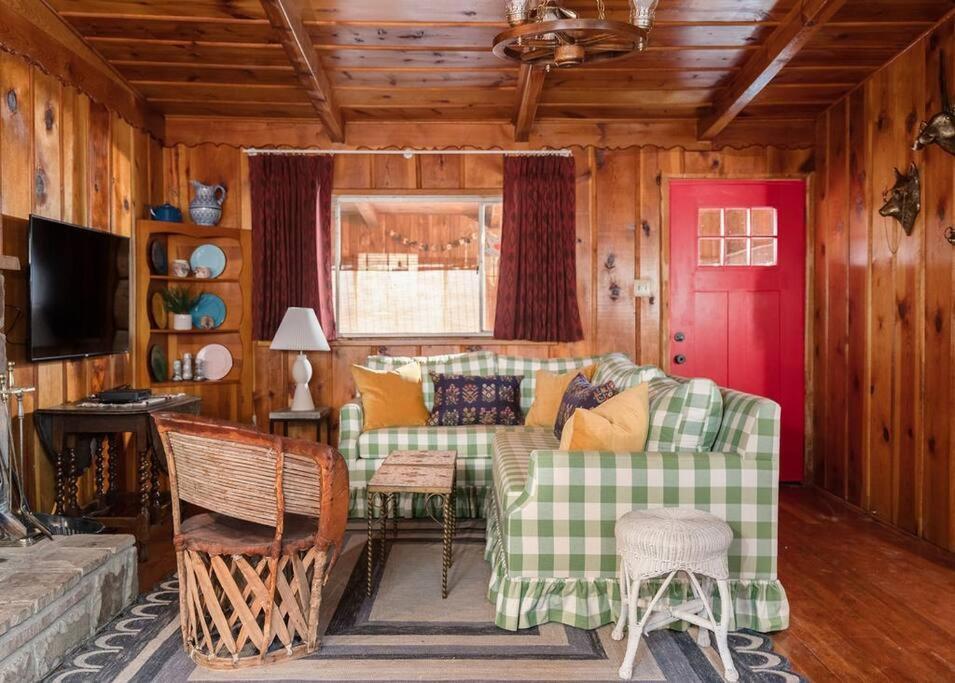 Villa Twin Pines Casita - Big Yard, View, Porch, Hot Tub, & Charm Ruidoso Exterior foto